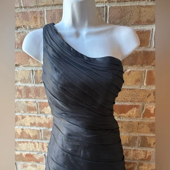 Theia one-shoulder ruched silk-blend mini dress with a rosette hem size 8 - Picture 6 of 12